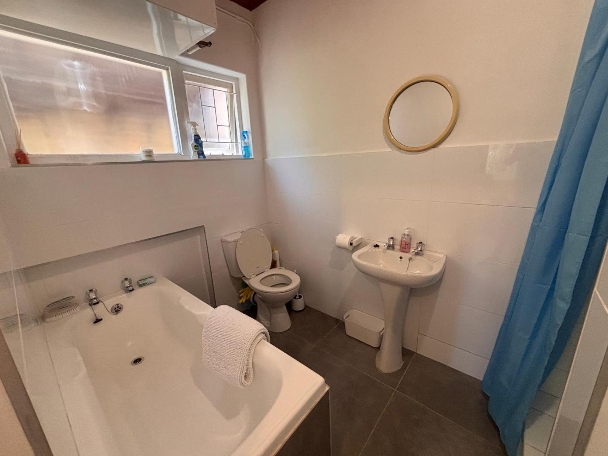 Highlands Self Catering Apartment Кейптаун Екстериор снимка